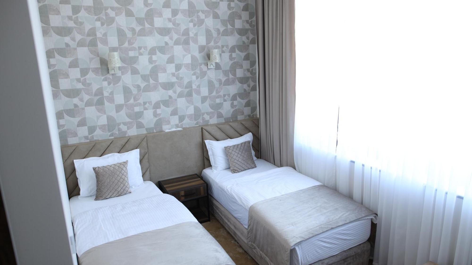 Bmg Hotel By Grigoryans Group Горис Екстериор снимка