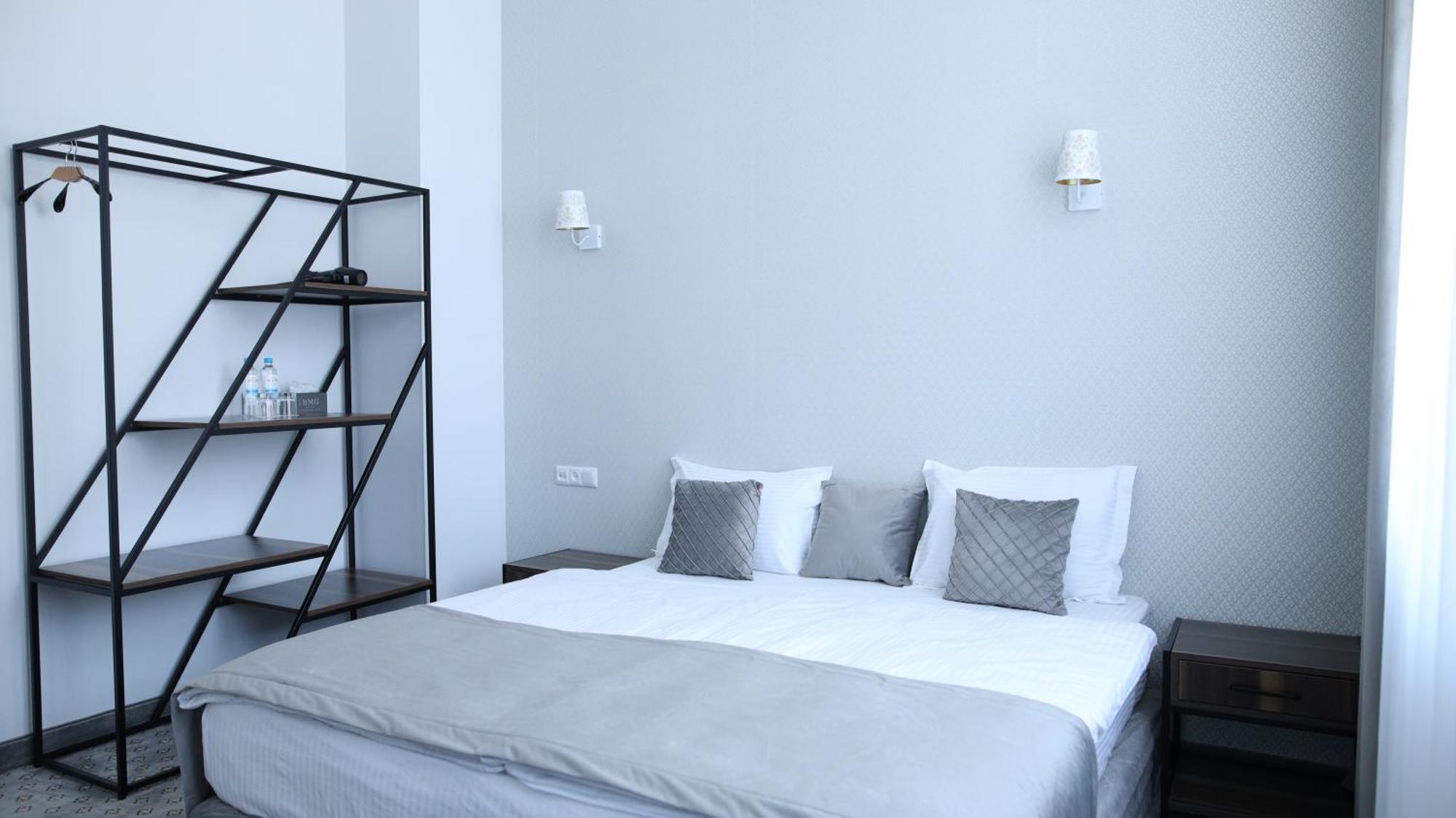 Bmg Hotel By Grigoryans Group Горис Екстериор снимка