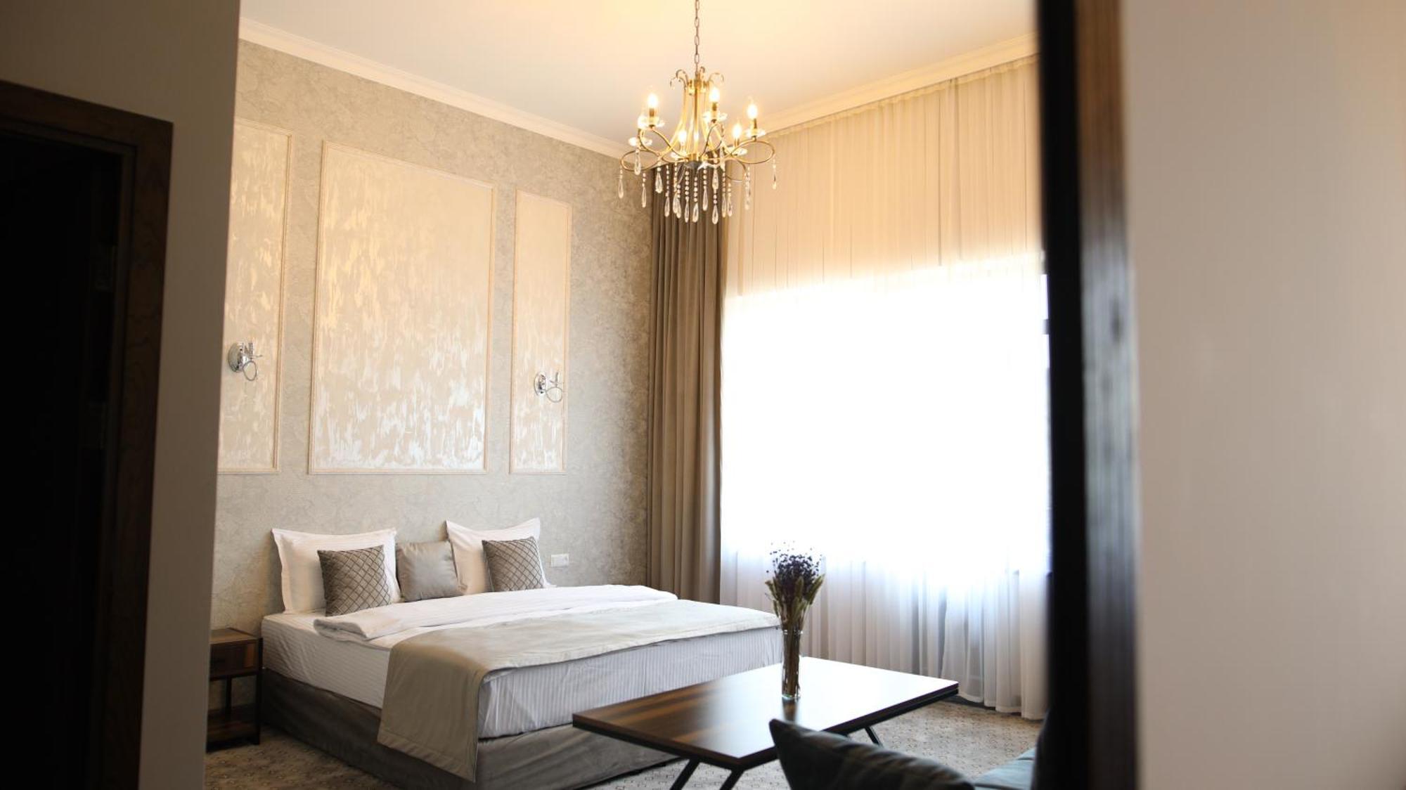 Bmg Hotel By Grigoryans Group Горис Екстериор снимка