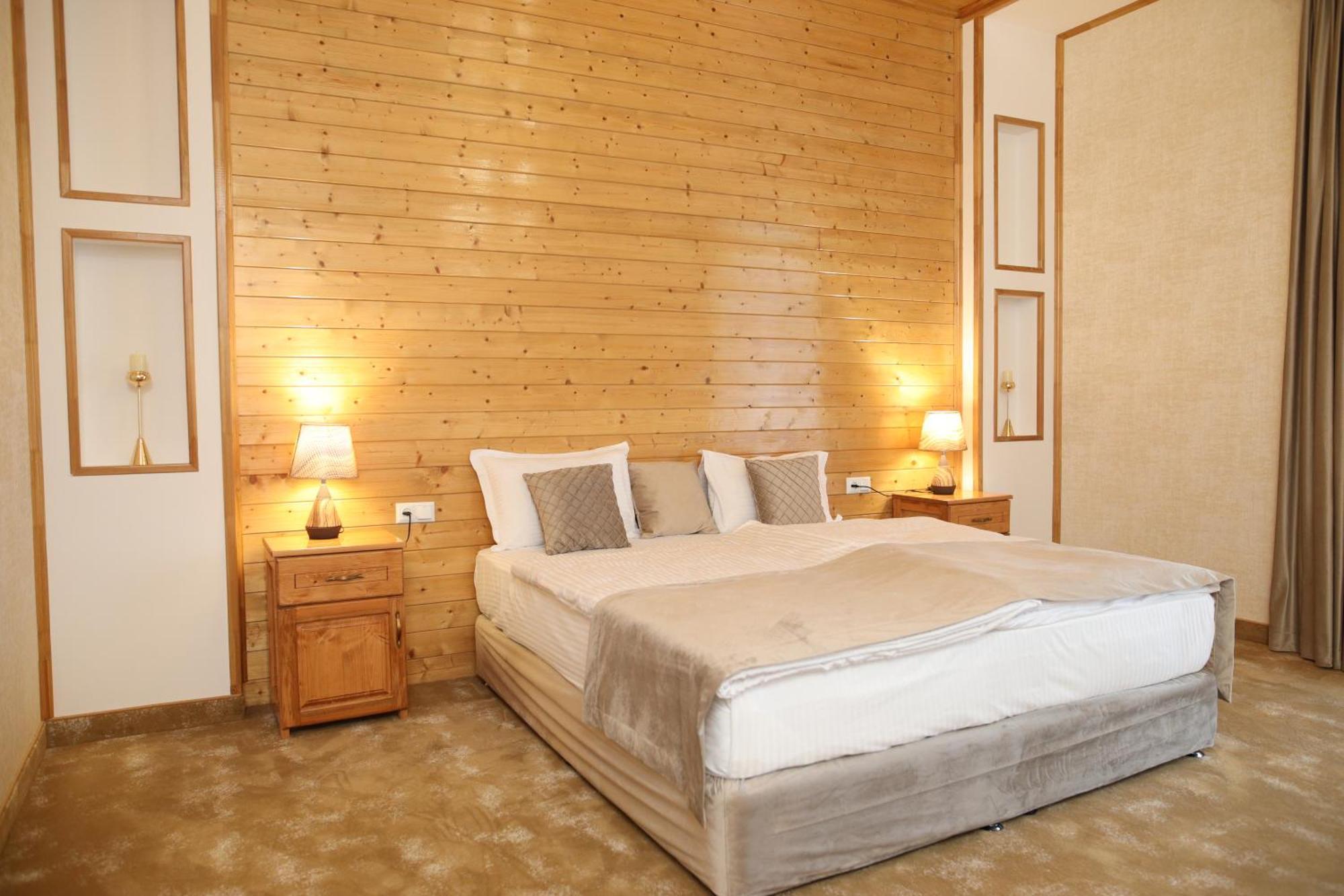 Bmg Hotel By Grigoryans Group Горис Екстериор снимка