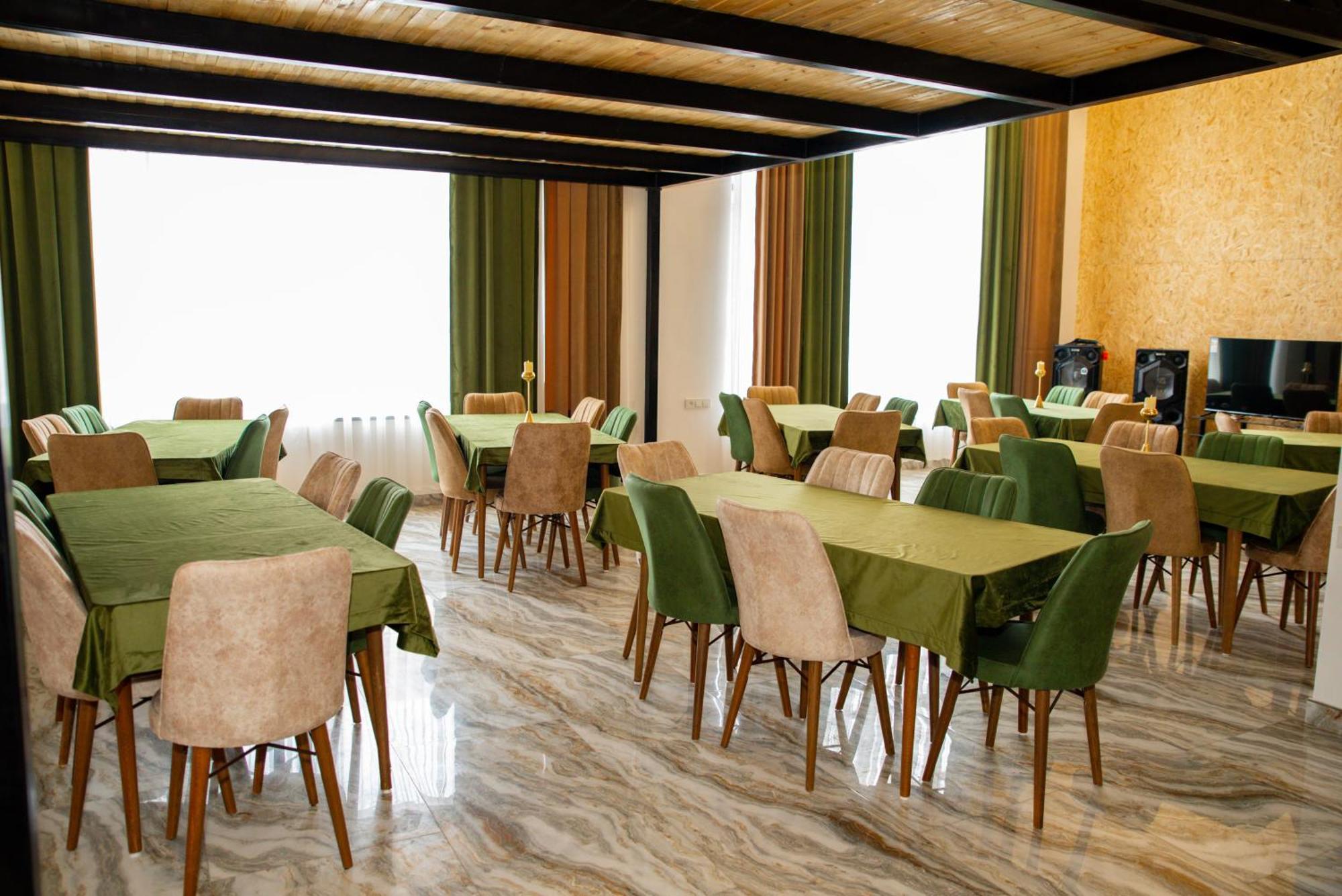 Bmg Hotel By Grigoryans Group Горис Екстериор снимка