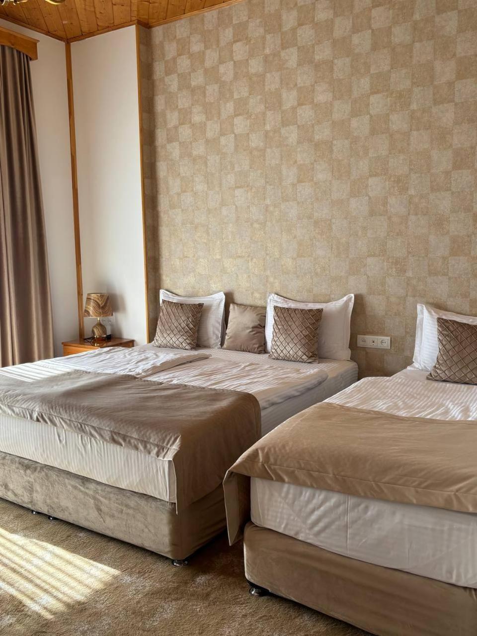 Bmg Hotel By Grigoryans Group Горис Екстериор снимка