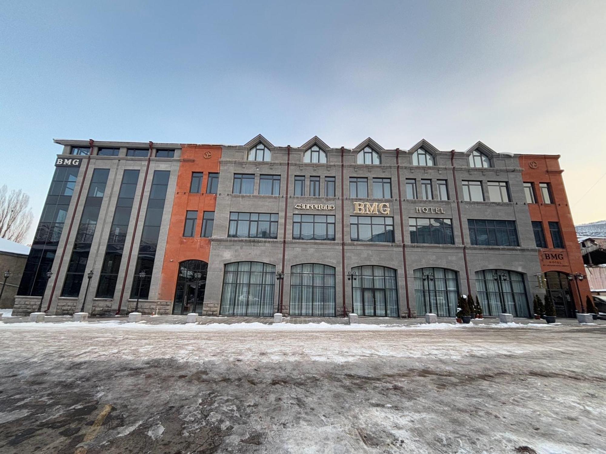 Bmg Hotel By Grigoryans Group Горис Екстериор снимка